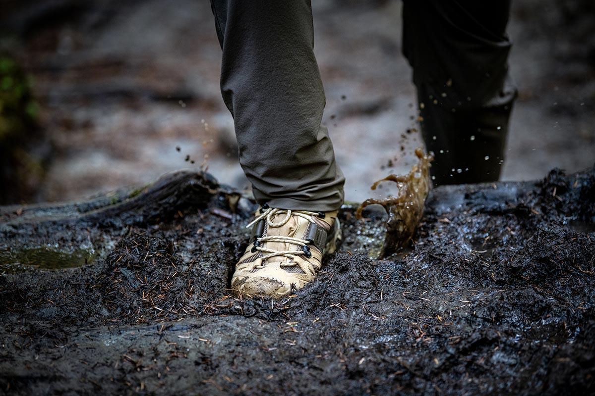 Slim store hiking boots